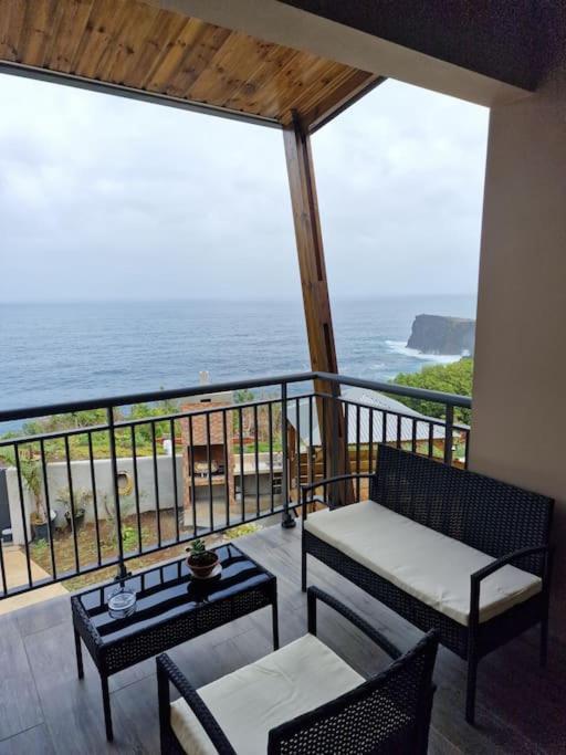 Charment Appartement Avec Vue Sur Mer Petite Île Екстериор снимка