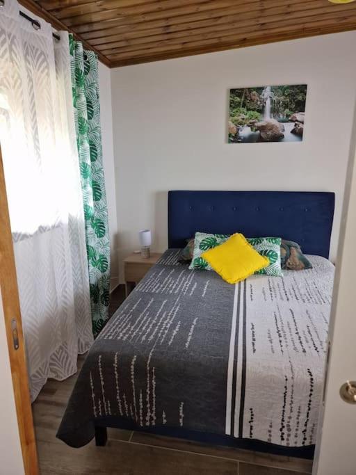 Charment Appartement Avec Vue Sur Mer Petite Île Екстериор снимка
